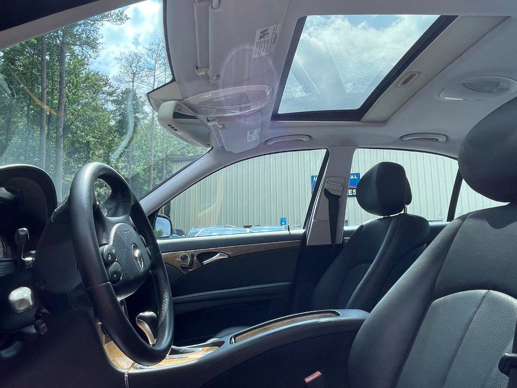 Used 2008 Mercedes-Benz E 350 Sedan image 22