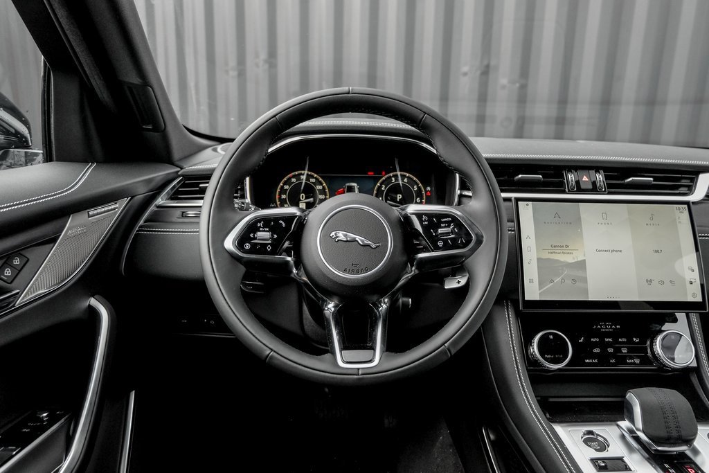 New 2026 Jaguar F-PACE R-Dynamic S image 17