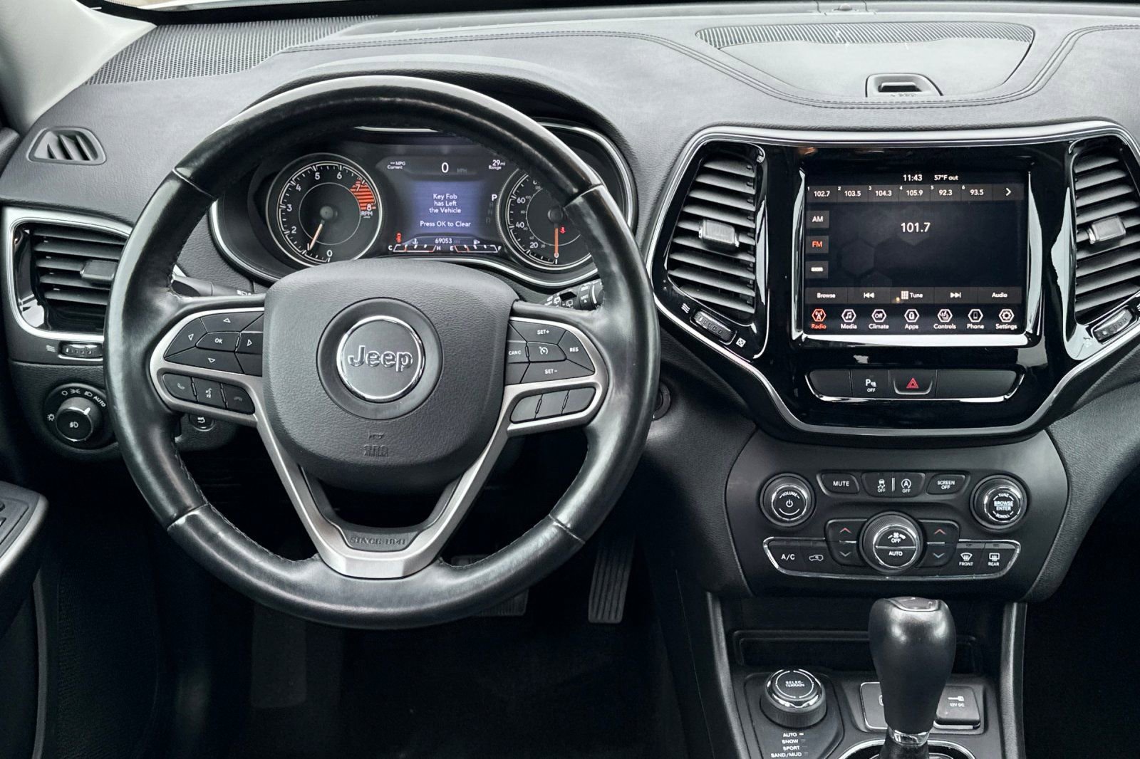 Used 2019 Jeep Cherokee Limited image 14