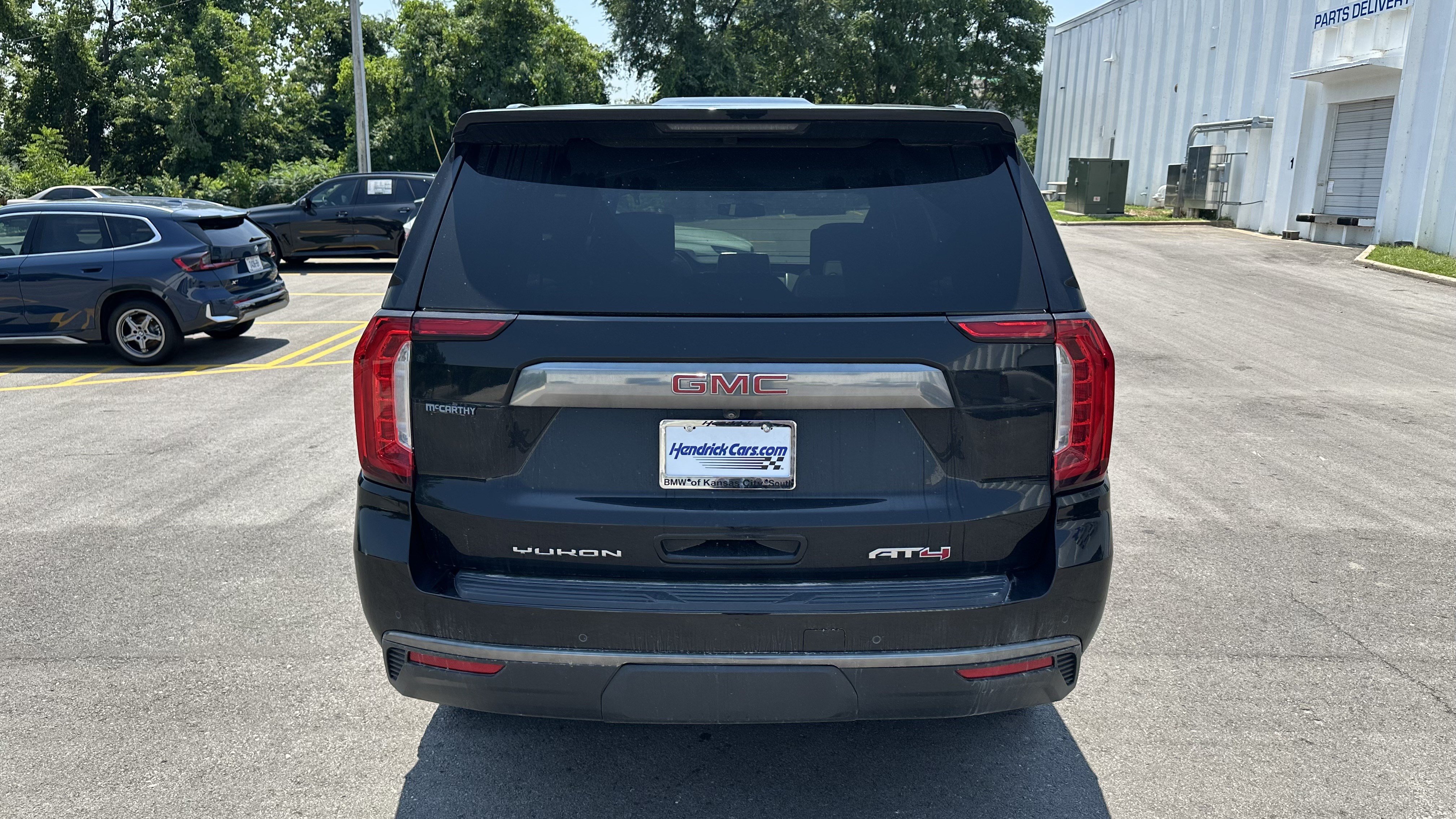 Used 2021 GMC Yukon AT4 w/ AT4 Premium Package AWD/4WD image 9