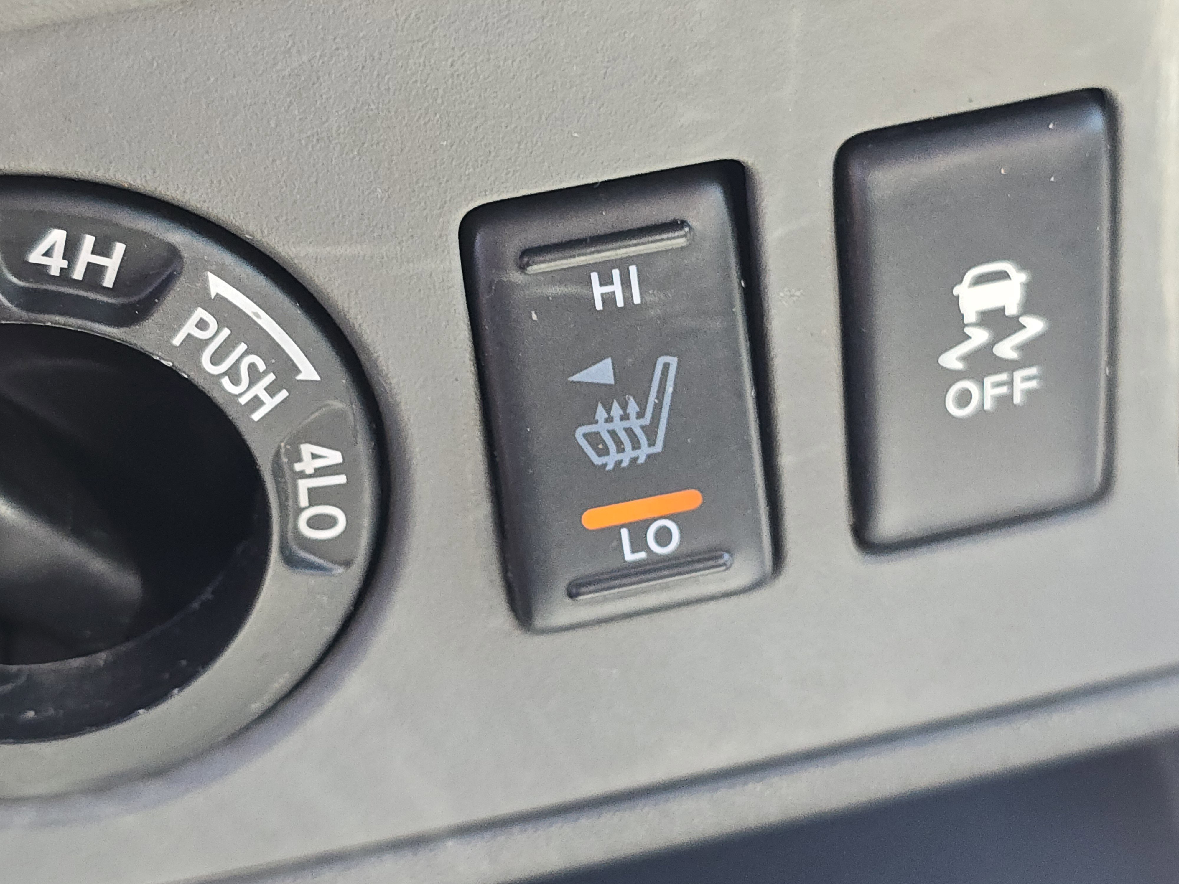 Used 2019 Nissan Frontier SV w/ Value Truck Package AWD/4WD image 6