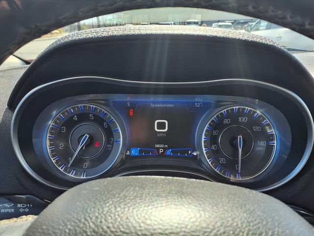 Used 2021 Chrysler 300 Touring L image 21