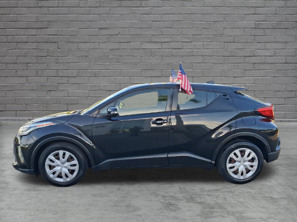 Used 2021 Toyota C-HR LE FWD image 4