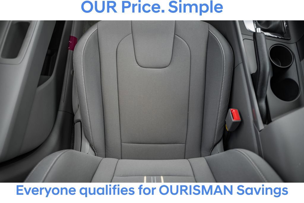 New 2025 Hyundai Elantra Sport image 24