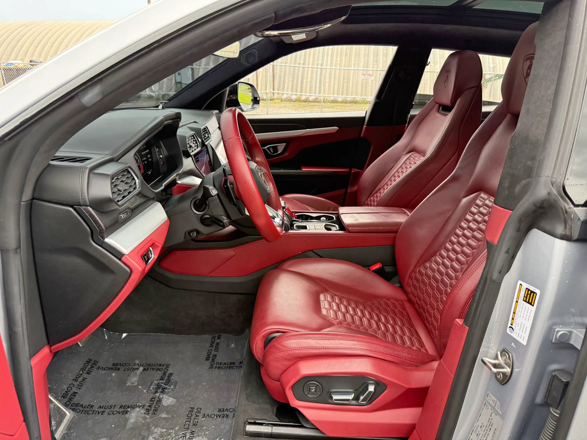 Used 2019 Lamborghini Urus AWD/4WD image 40