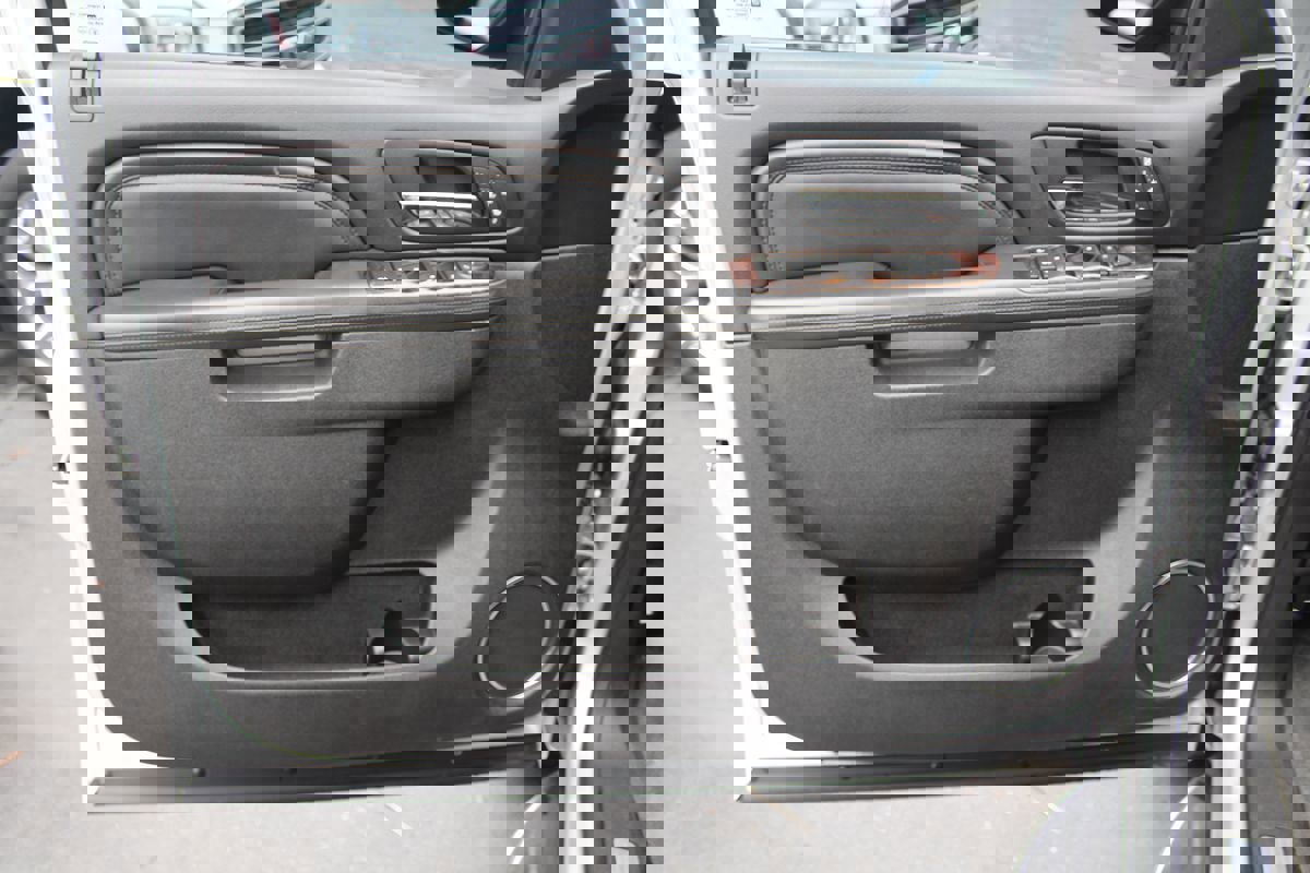 Used 2014 GMC Yukon XL Denali image 17