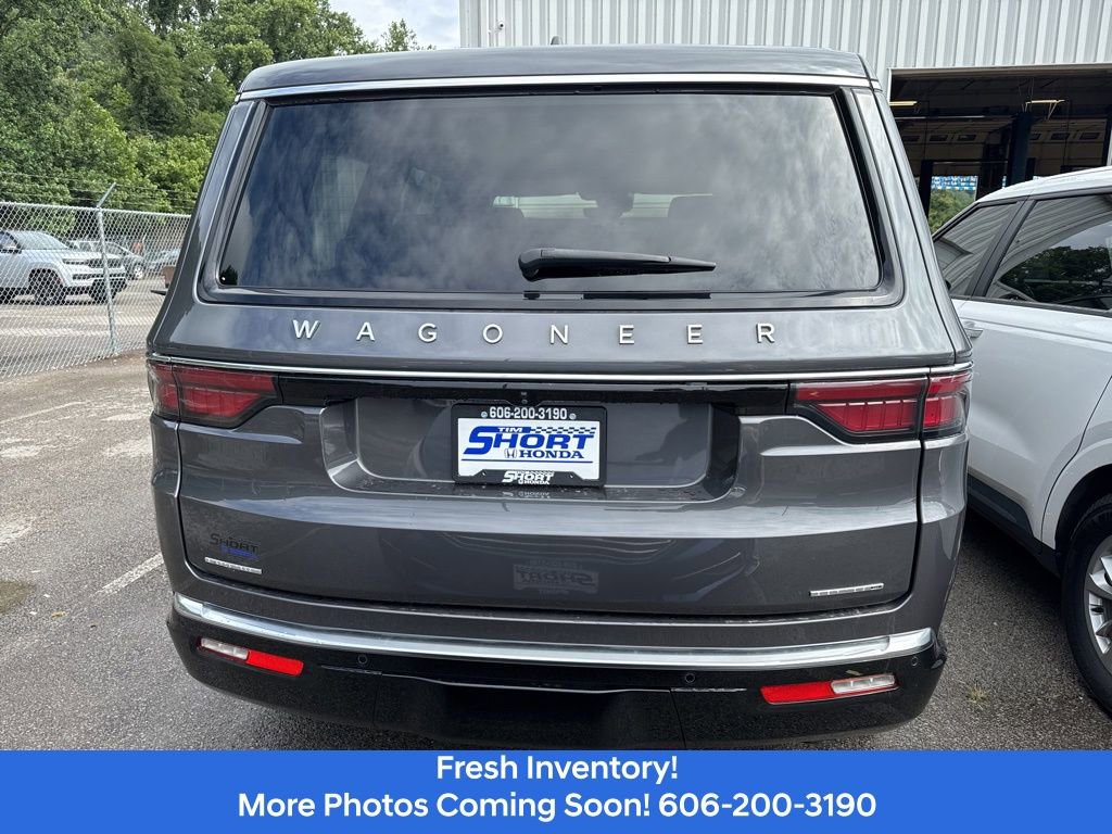 Used 2023 Jeep Wagoneer Series III w/ Preferred Equipment Group image 5