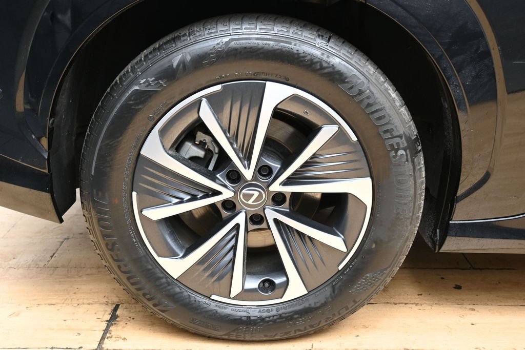 Used 2023 Lexus RZ 450e Premium w/ Technology Package AWD/4WD image 11