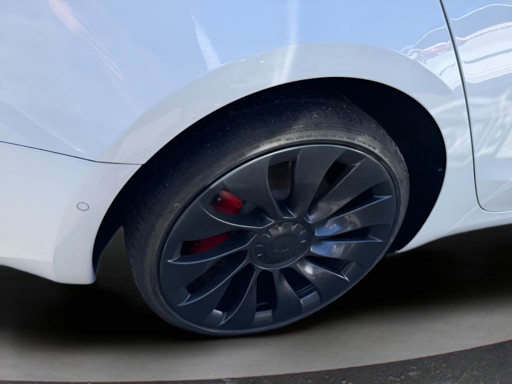 Used 2021 Tesla Model 3 Performance image 12