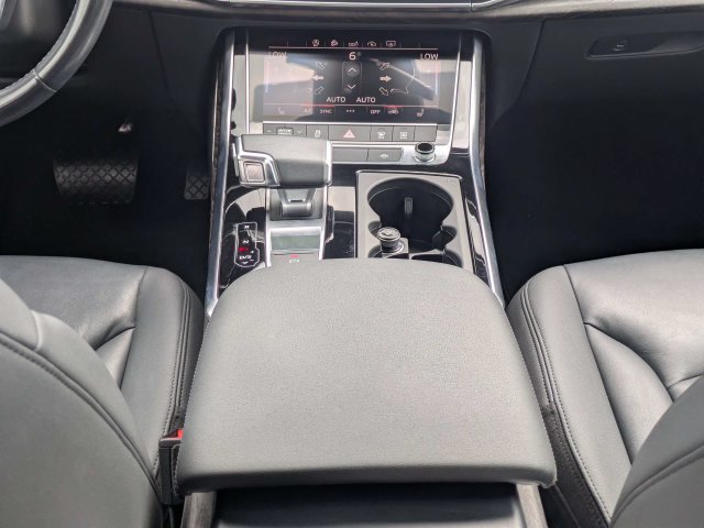 Used 2020 Audi Q7 2.0T Premium w/ Convenience Package AWD/4WD image 20