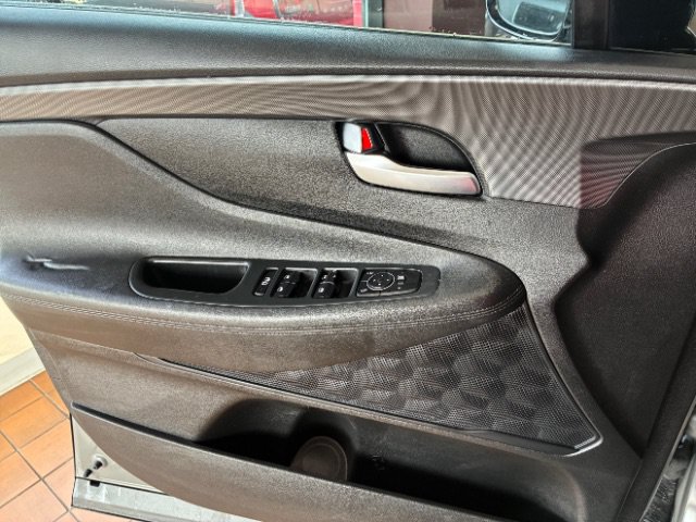 Used 2022 Hyundai Santa Fe XRT FWD image 16