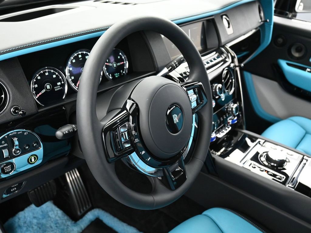 Certified 2024 Rolls-Royce Cullinan Black Badge w/ Driver's Package image 17