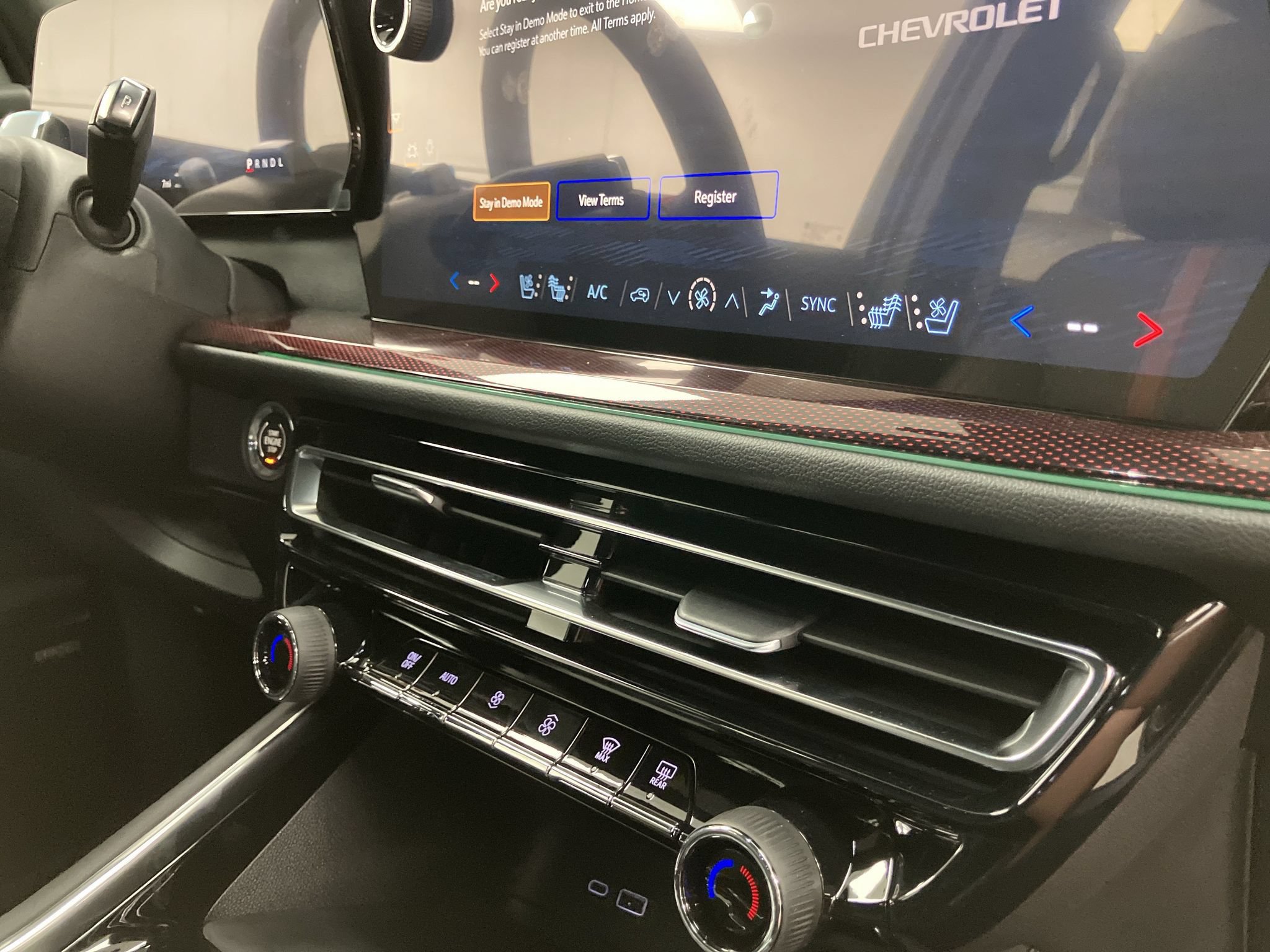 New 2027 Chevrolet Traverse RS AWD/4WD image 16