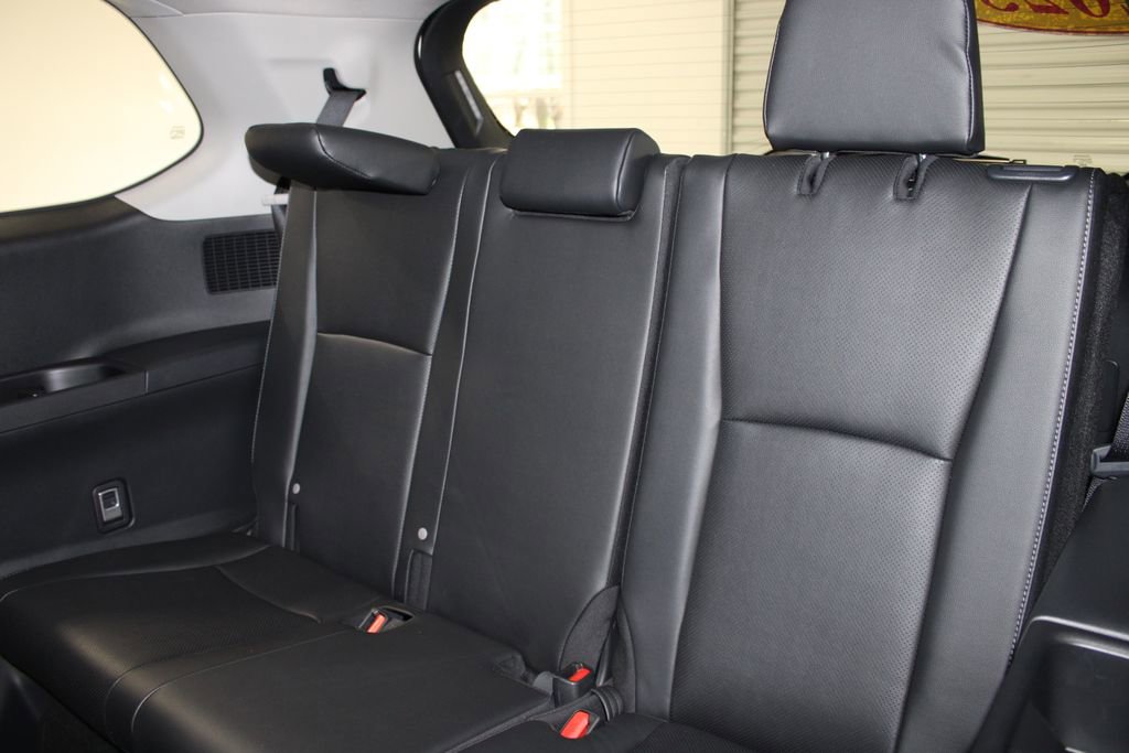 Used 2025 Toyota Grand Highlander Limited image 28