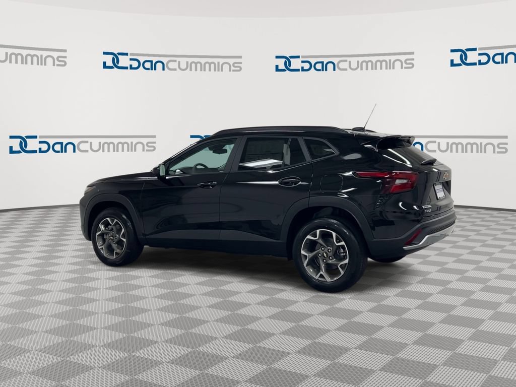 New 2026 Chevrolet Trax LT w/ LT Convenience Package FWD image 6