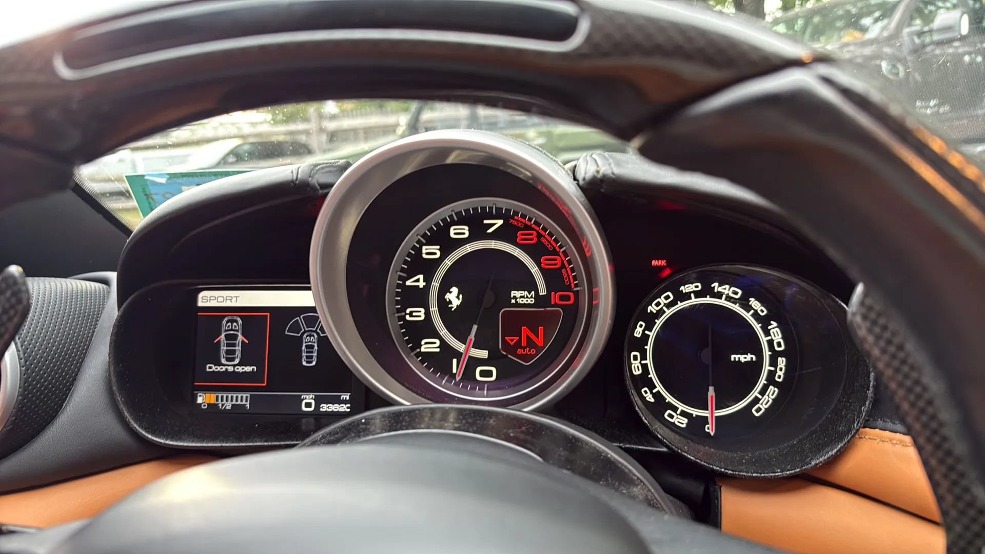 Used 2017 Ferrari California T RWD image 22
