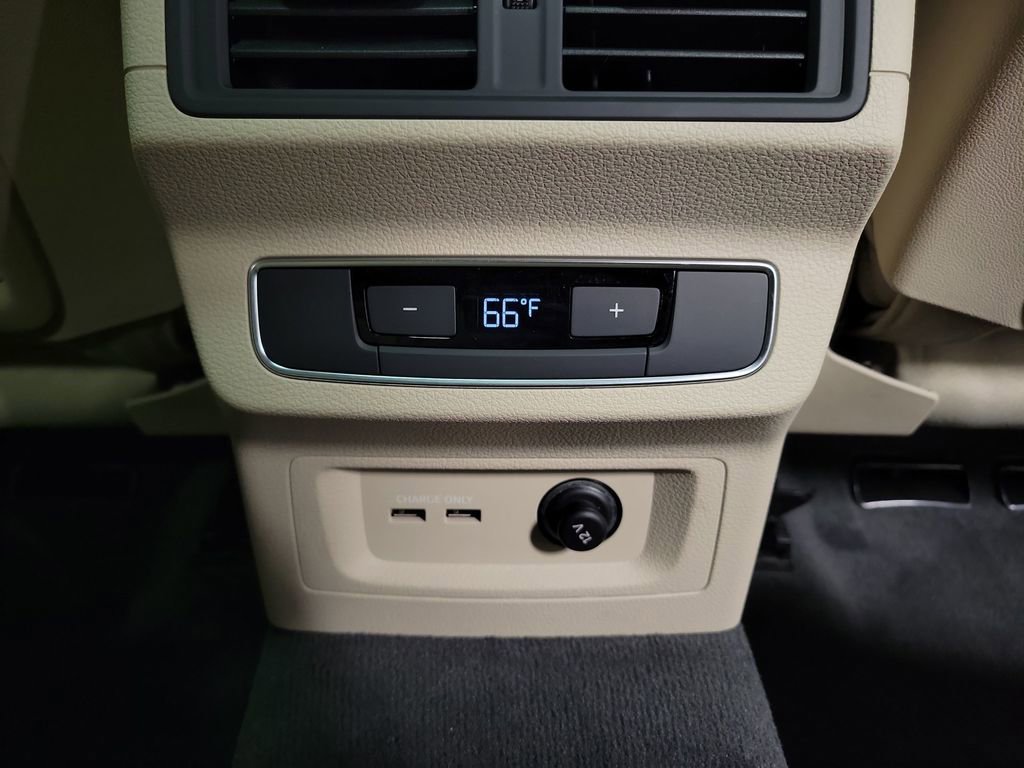 Used 2022 Audi Q5 2.0T Premium w/ Convenience Package image 26