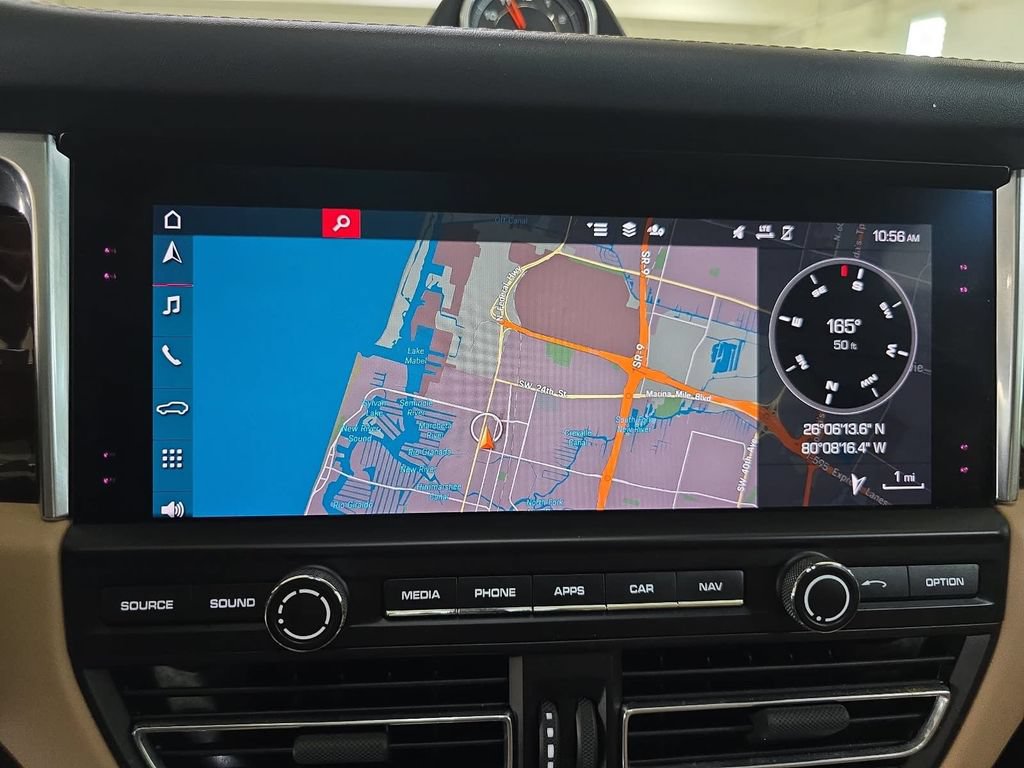 Certified 2021 Porsche Macan S AWD/4WD image 14