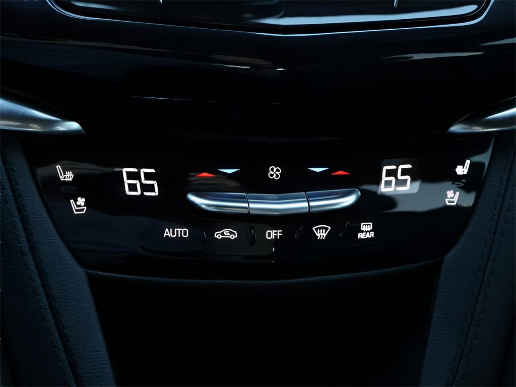 Used 2023 Cadillac XT6 Sport w/ Platinum Package image 29