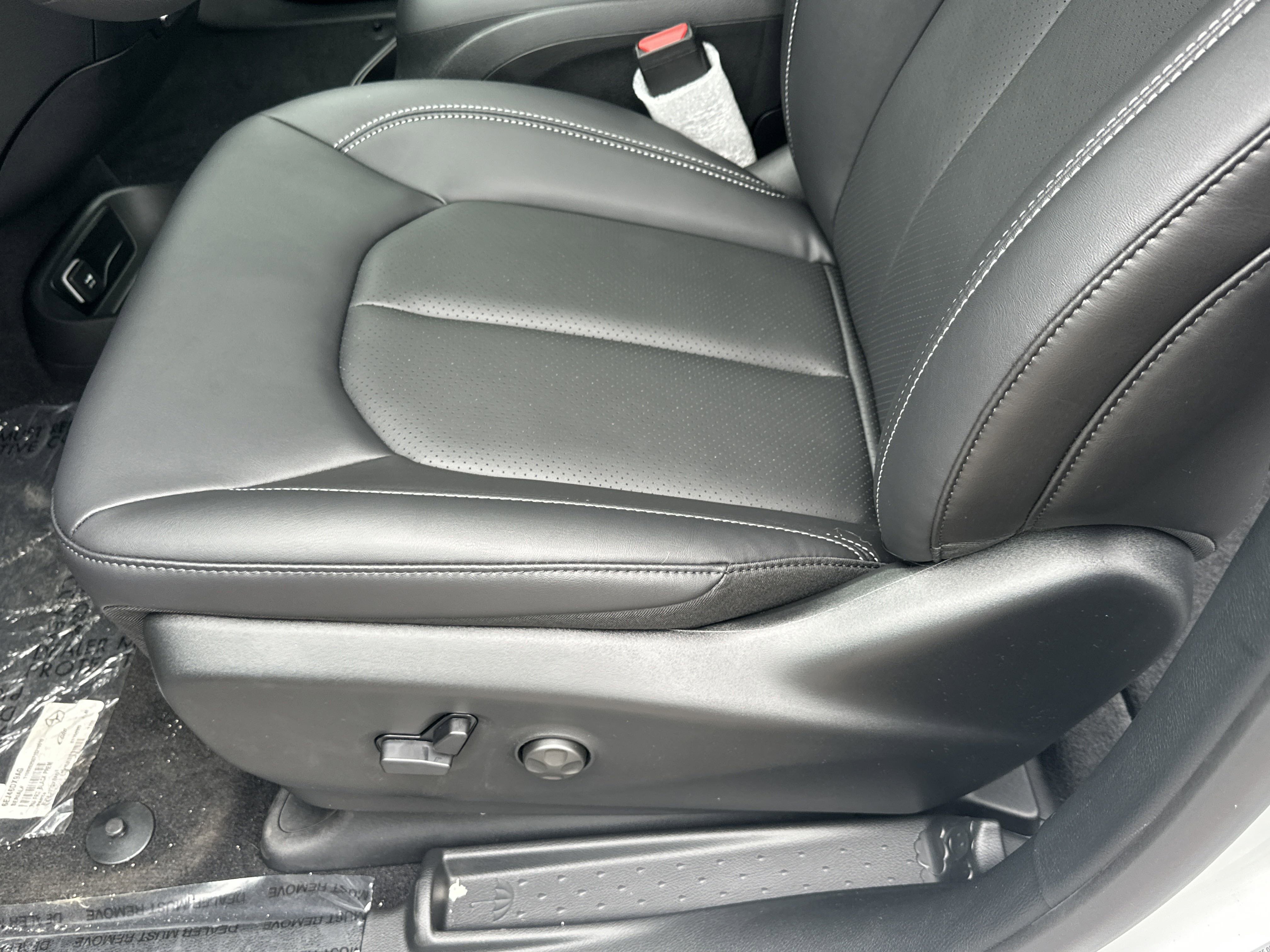 New 2026 Chrysler Pacifica Select image 29