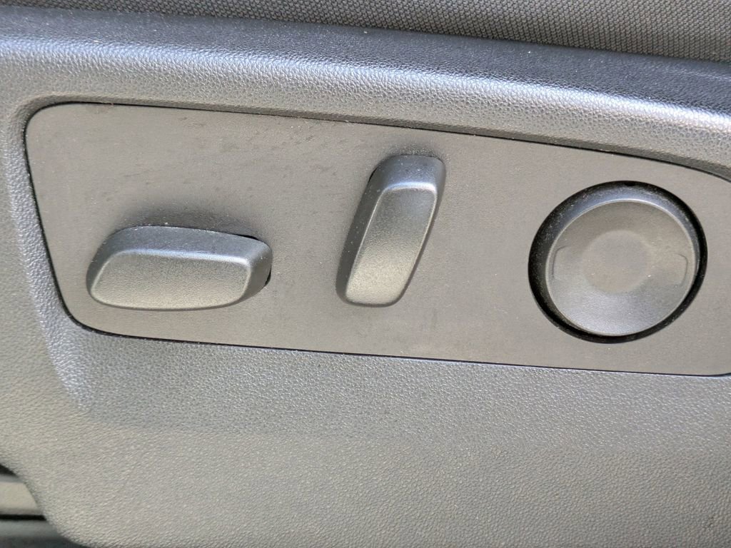 Used 2024 Chevrolet Silverado 2500 Custom w/ Custom Convenience Package image 20