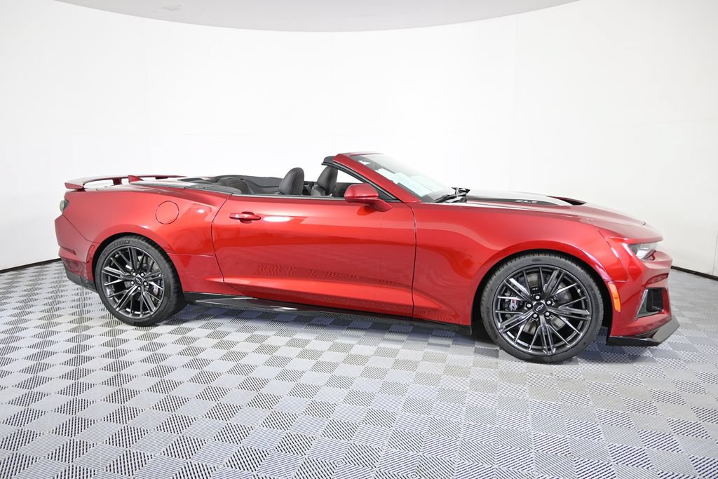 Used 2021 Chevrolet Camaro ZL1 w/ LPO, ZL1 Protection Package RWD image 8