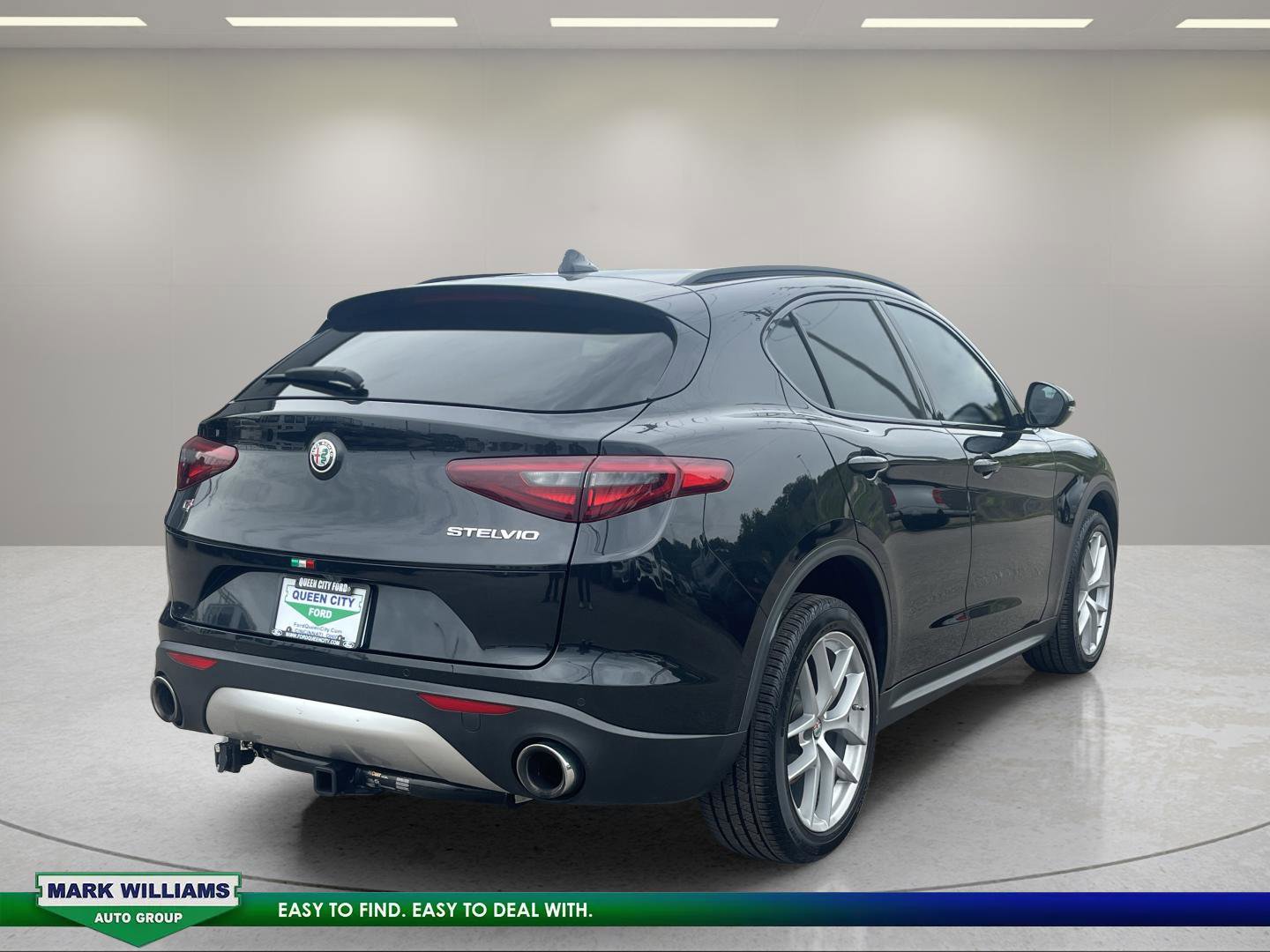Used 2018 Alfa Romeo Stelvio Ti Sport AWD/4WD image 3