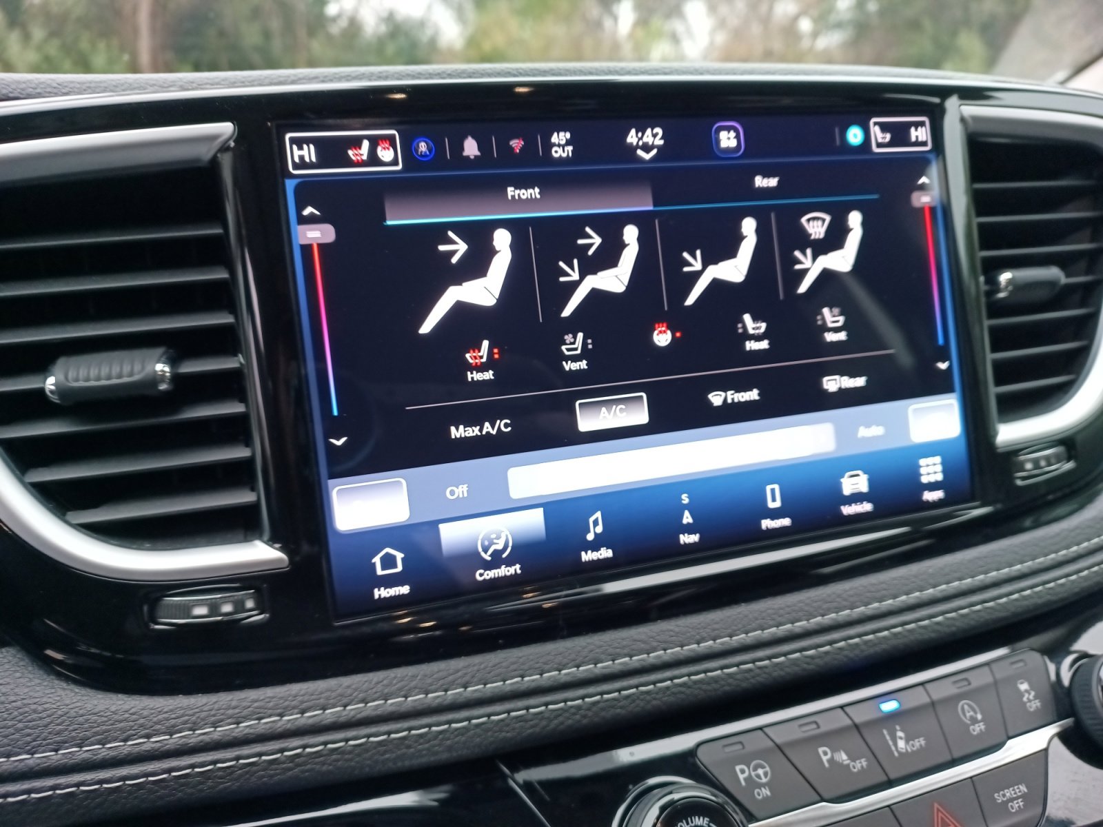 Used 2024 Chrysler Pacifica Limited image 21