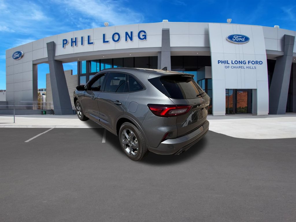 Certified 2024 Ford Escape ST-Line w/ Tech Pack #1 AWD/4WD image 4
