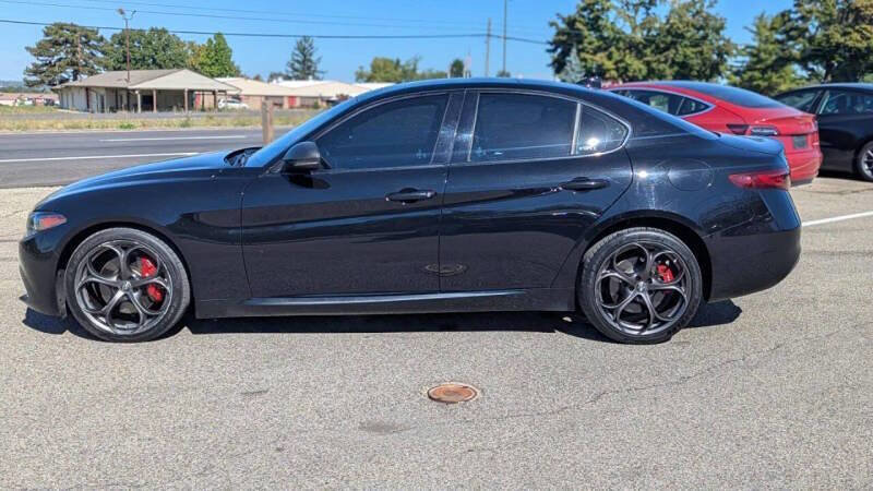 Used 2018 Alfa Romeo Giulia Ti w/ Nero Edizione image 7