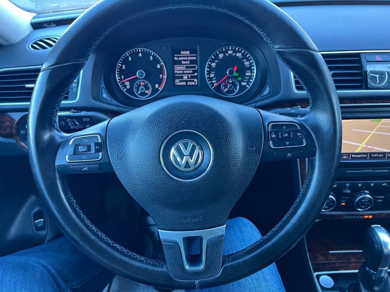 Used 2012 Volkswagen Passat 2.5 SEL Premium FWD image 34
