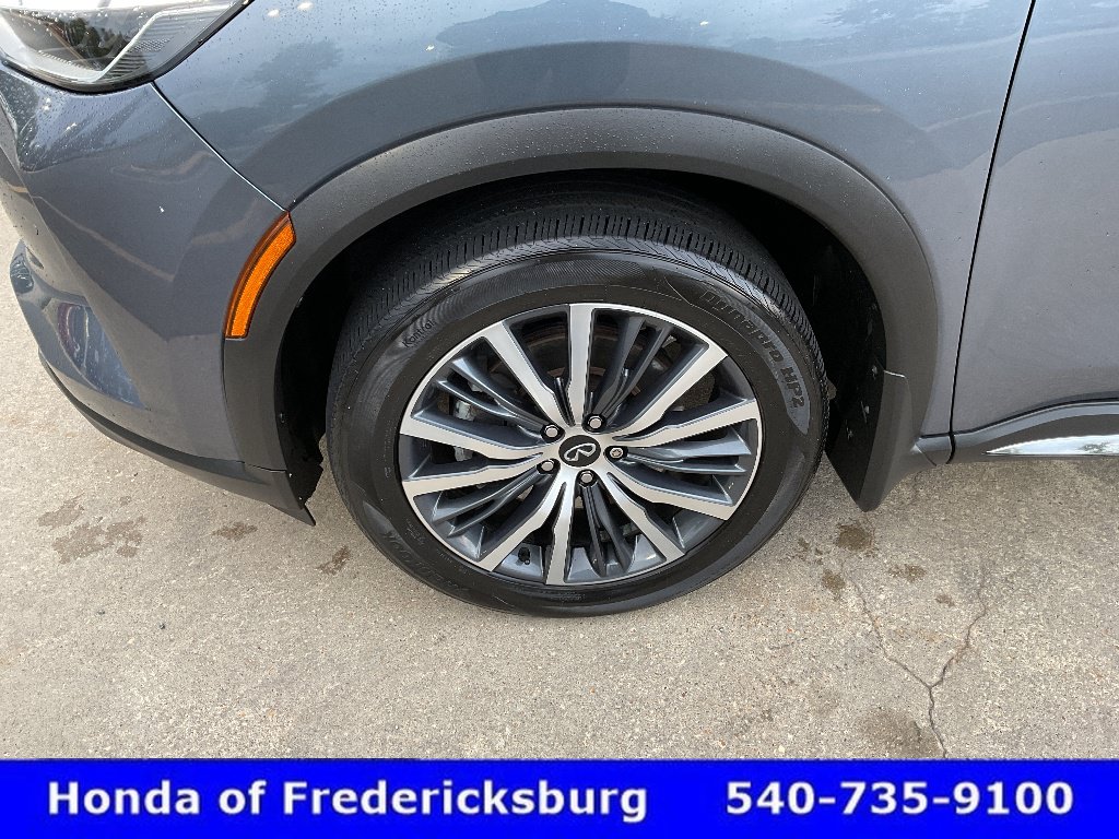 Used 2023 INFINITI QX60 Sensory w/ Vision Package AWD/4WD image 10