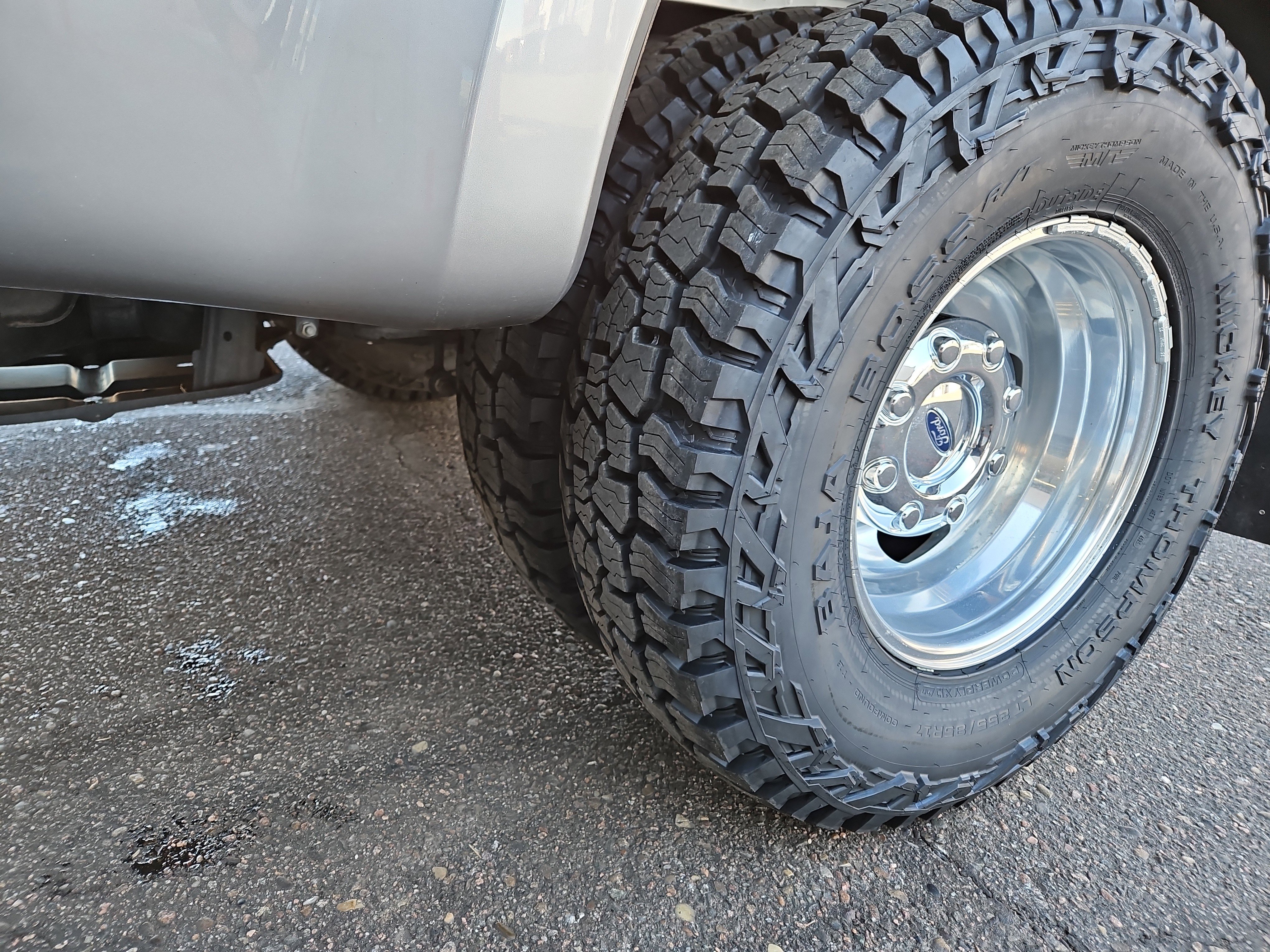 Used 2024 Ford F350 Limited w/ FX4 Off-Road Package image 29