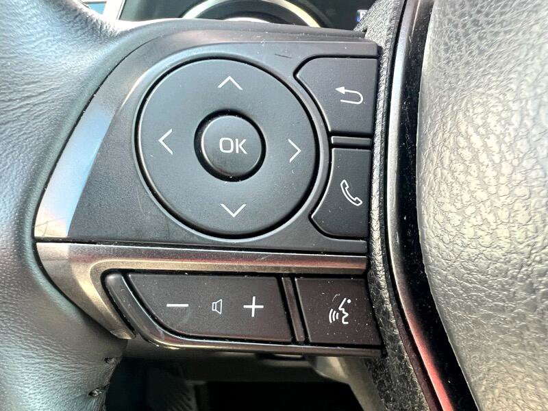 Used 2024 Toyota Camry SE image 13