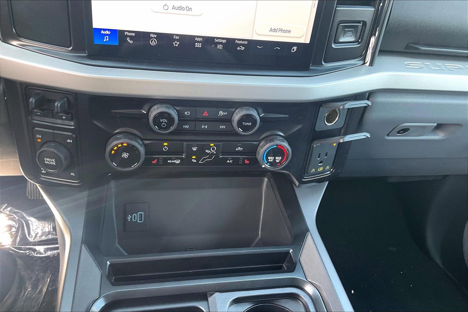 New 2026 Ford F350 XLT w/ XLT Premium Package AWD/4WD image 13
