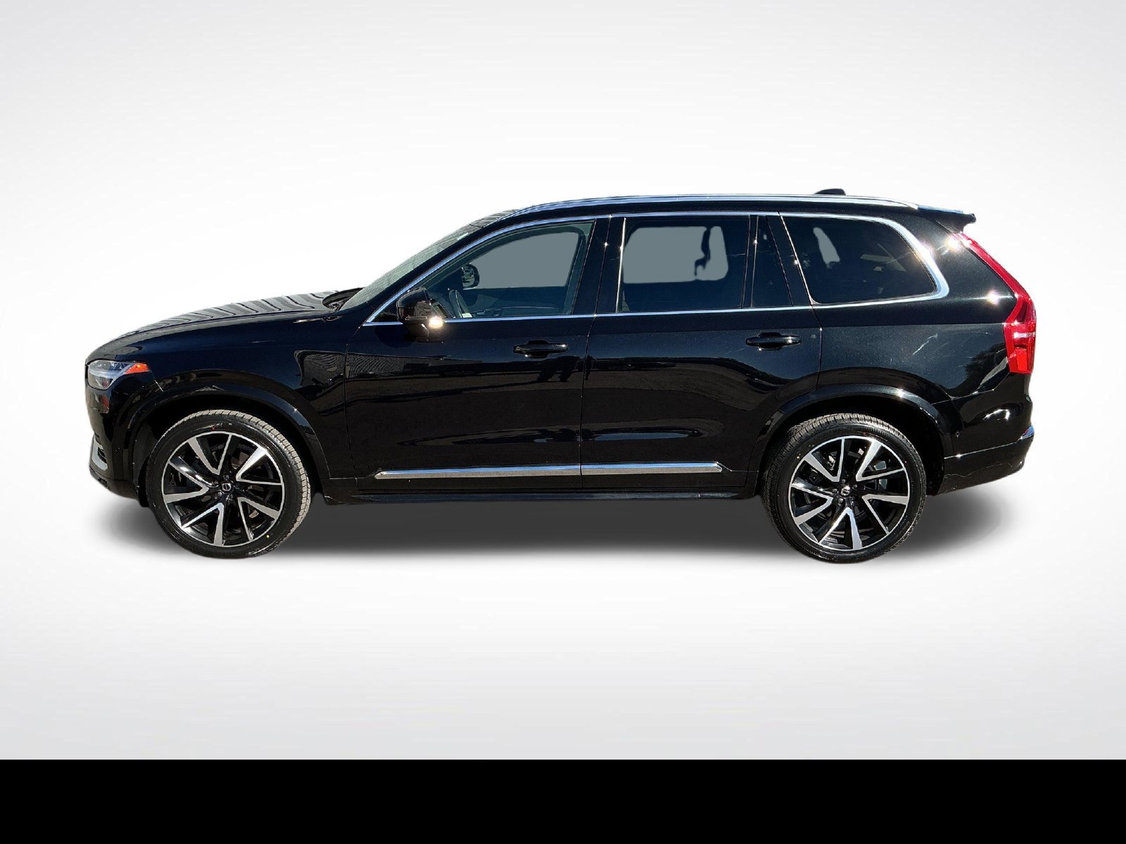 Certified 2023 Volvo XC90 B6 Plus w/ Protection Package Premier AWD/4WD image 2