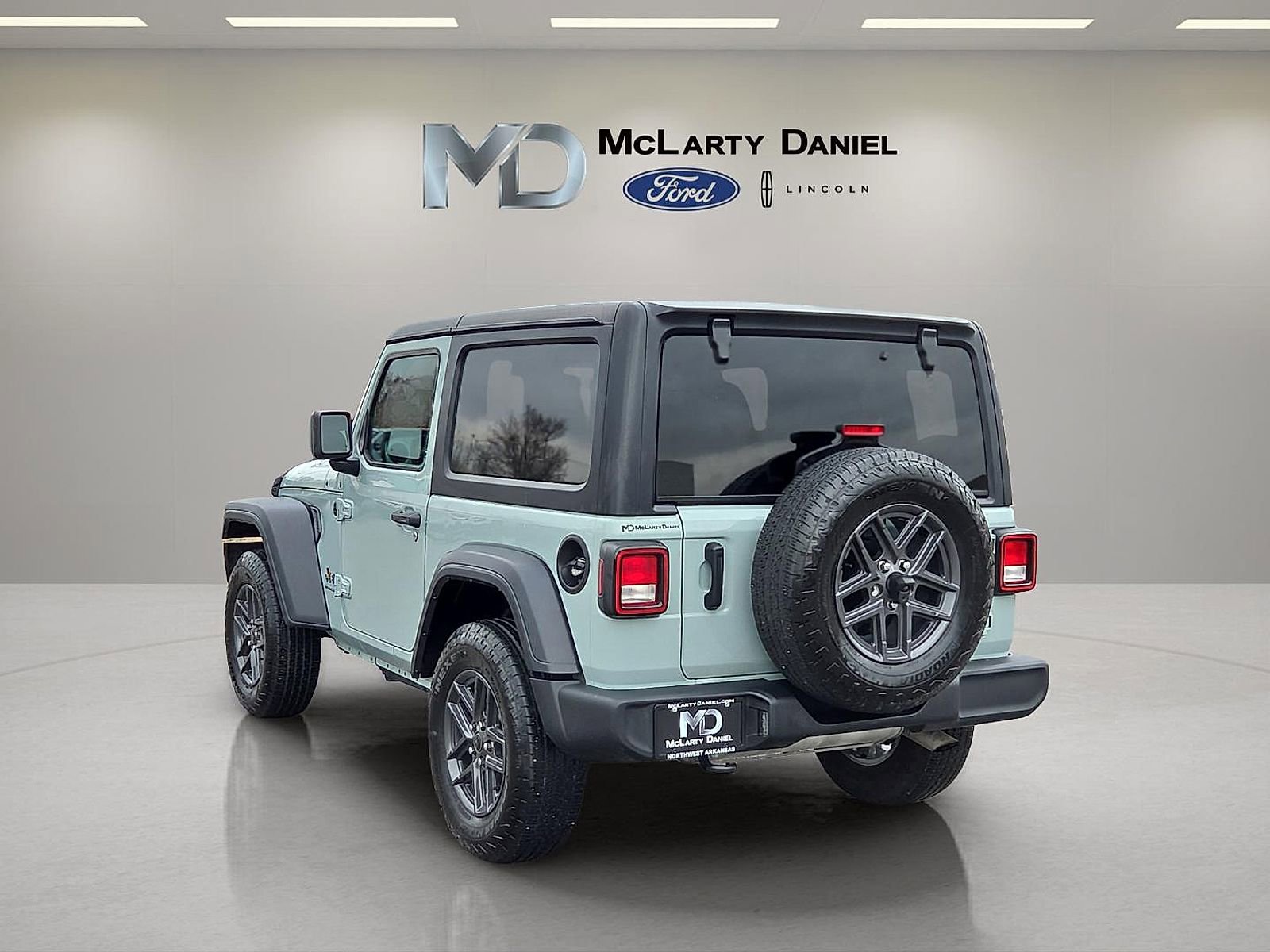 Used 2024 Jeep Wrangler Sport S image 4