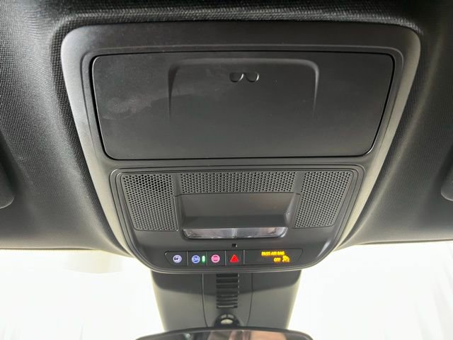 Used 2025 GMC Acadia Elevation image 17