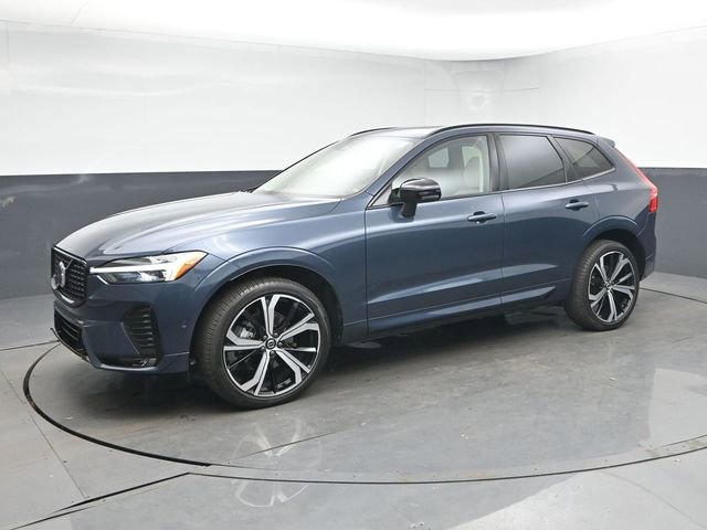 Used 2023 Volvo XC60 B5 Ultimate w/ Protection Package Premier image 4