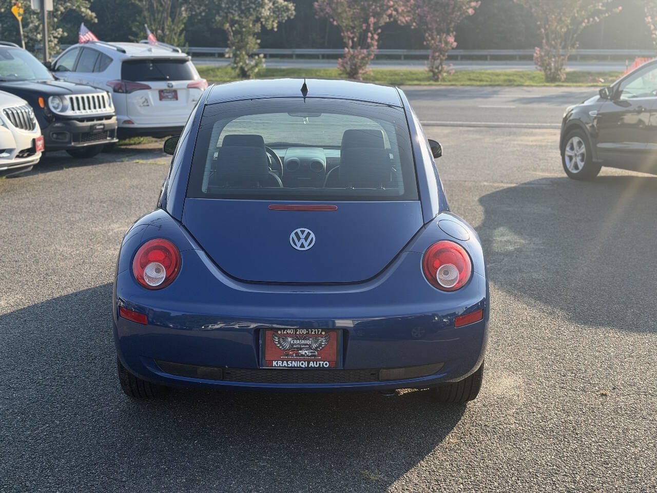 Used 2008 Volkswagen Beetle S FWD image 7