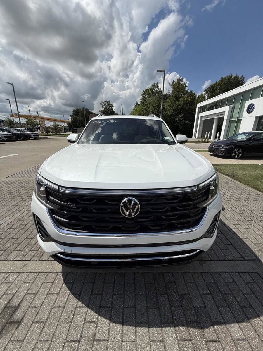 New 2025 Volkswagen Atlas SEL Premium R-Line image 4
