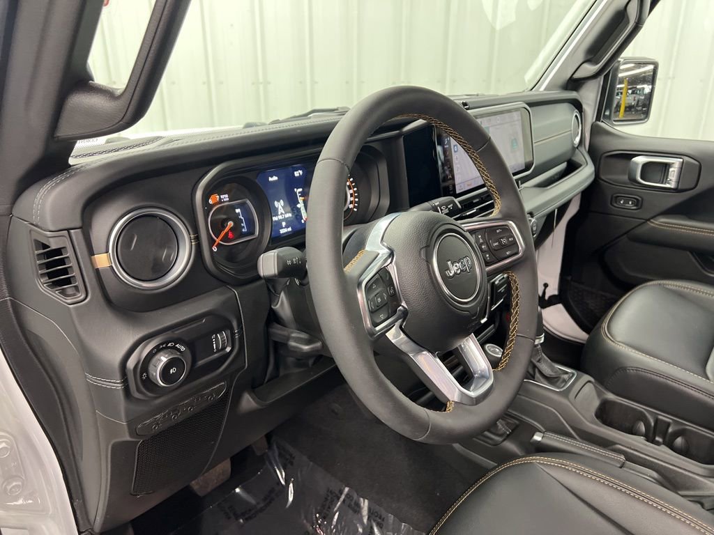 Used 2024 Jeep Wrangler Sahara image 16