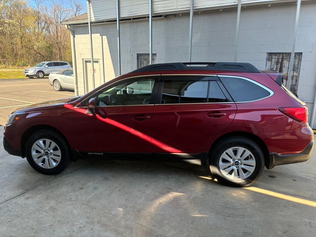Used 2018 Subaru Outback 2.5i Premium AWD/4WD image 8