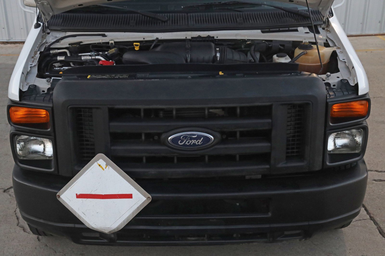 Used 2010 Ford E-350 and Econoline 350 Extended Super Duty image 7
