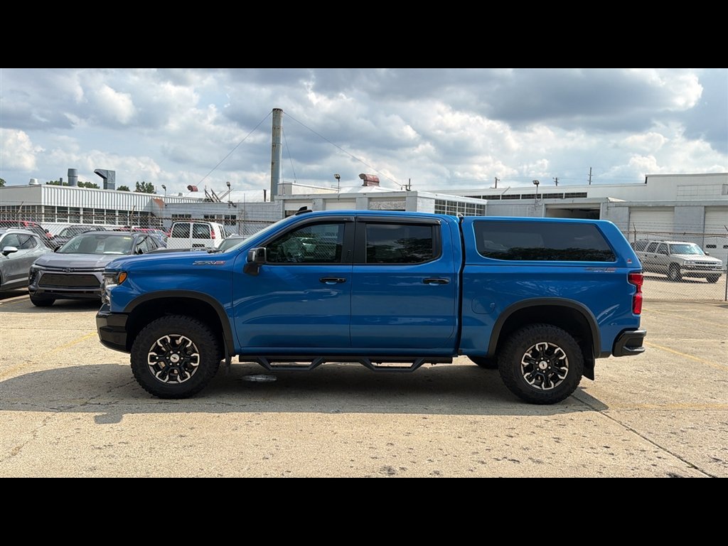 Used 2022 Chevrolet Silverado 1500 ZR2 AWD/4WD image 3