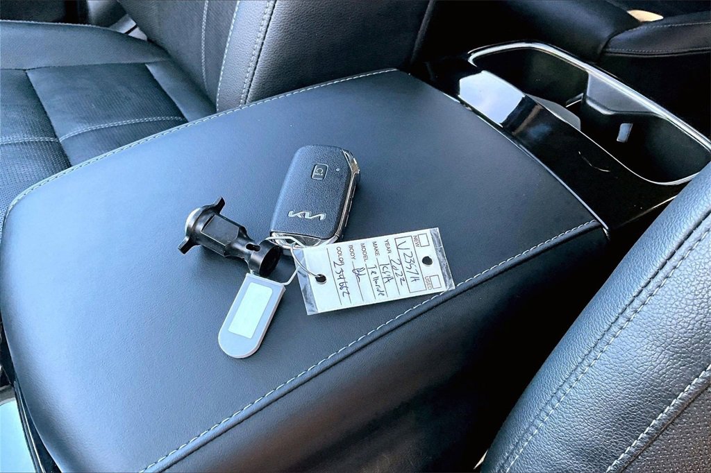 Used 2022 Kia Telluride EX w/ EX Premium Package image 36