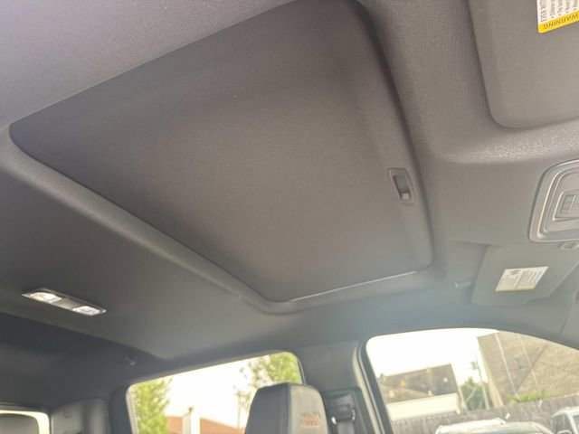 Used 2026 Chevrolet Silverado 2500 High Country w/ Midnight Edition image 13