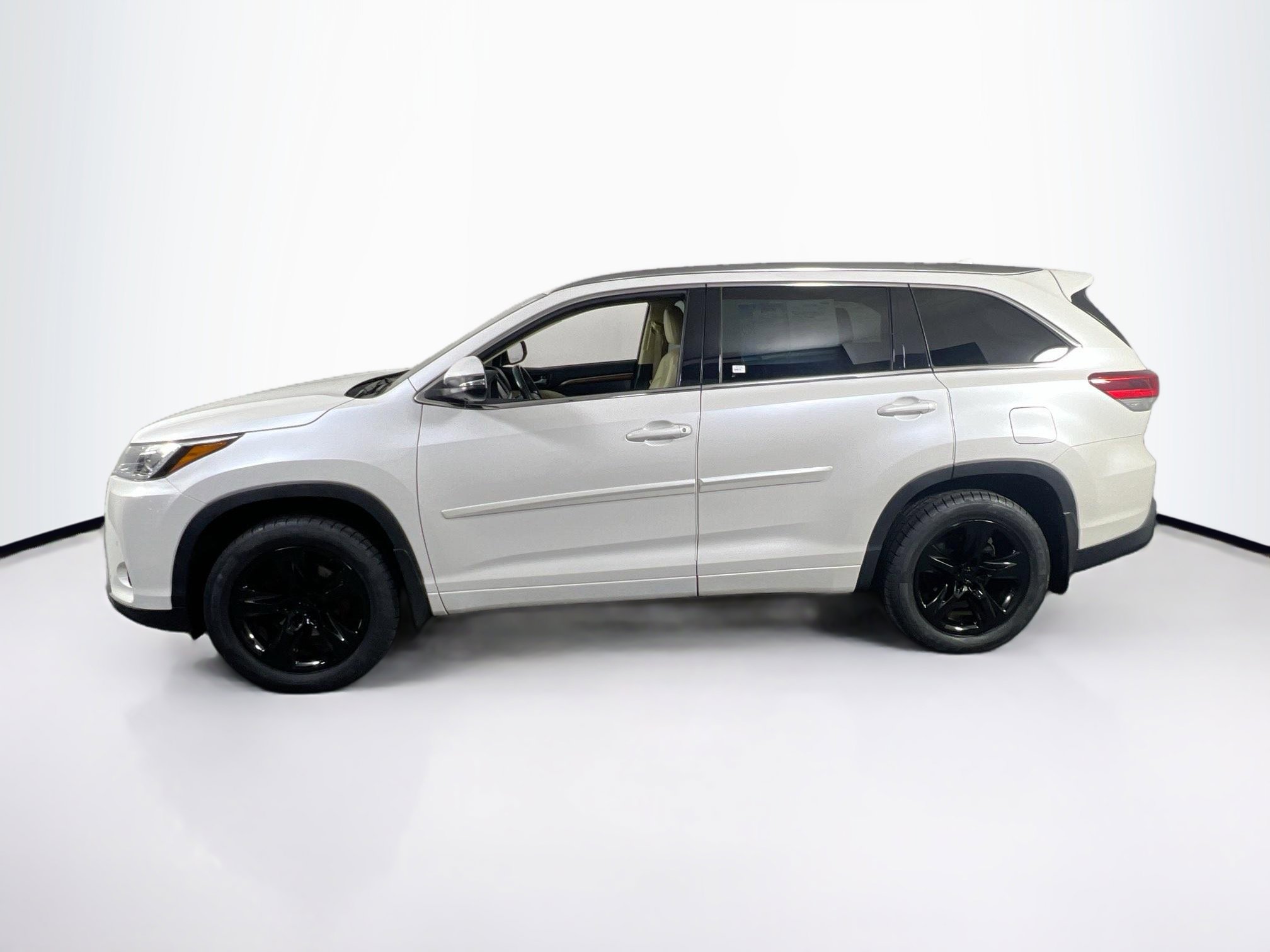 Used 2018 Toyota Highlander Limited Platinum w/ Protection Package #3 image 8