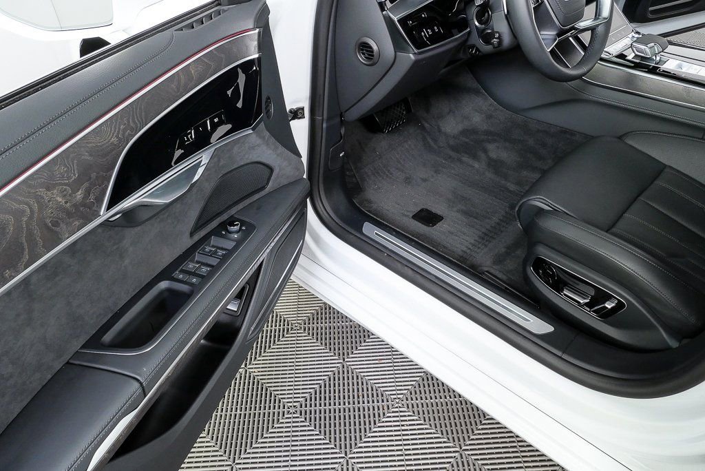New 2025 Audi A8 L 3.0T image 8