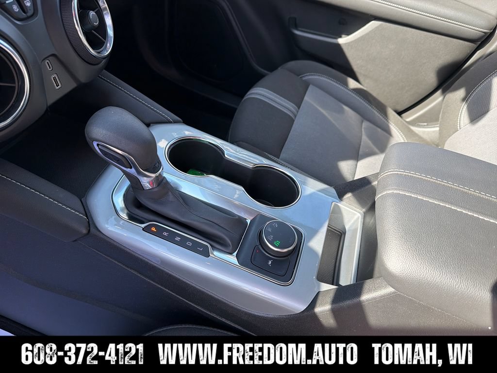Used 2025 Chevrolet Blazer LT AWD/4WD image 23